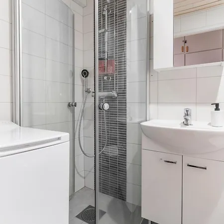 Citycenter Family Apartment, Three Bedrooms Up To 8 People, Free Parking And Wifi 아파트