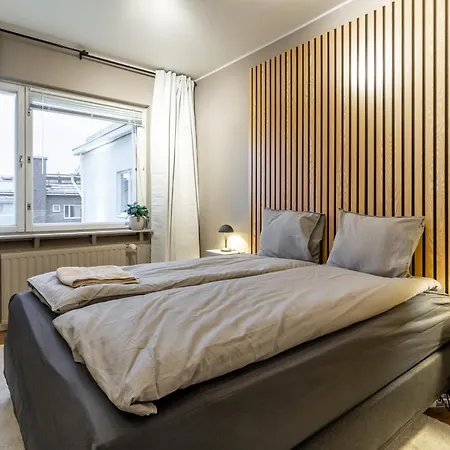 Apartment Floor Three-bedroom In The Heart Of *