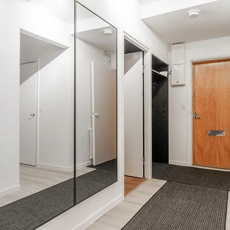 Citycenter Family Apartment, Three Bedrooms Up To 8 People, Free Parking And Wifi 아파트