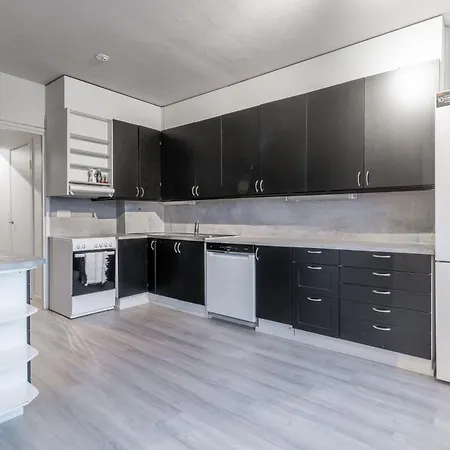 Citycenter Family Apartment, Three Bedrooms Up To 8 People, Free Parking And Wifi Apartament
