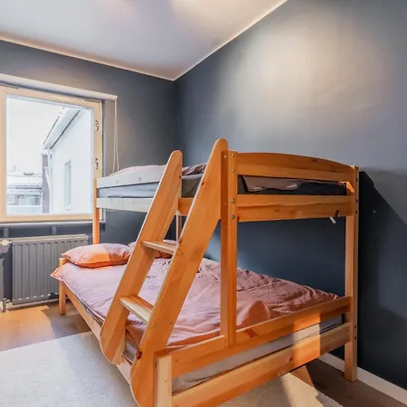 Citycenter Family Apartment, Three Bedrooms Up To 8 People, Free Parking And Wifi アパート *