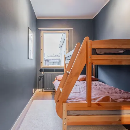 Citycenter Family Apartment, Three Bedrooms Up To 8 People, Free Parking And Wifi