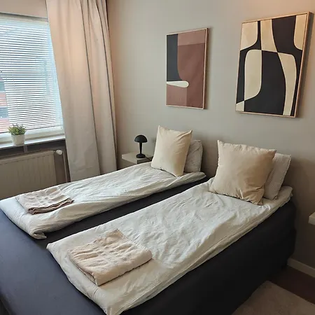 Citycenter Family Apartment, Three Bedrooms Up To 8 People, Free Parking And Wifi Appartement Rovaniemi