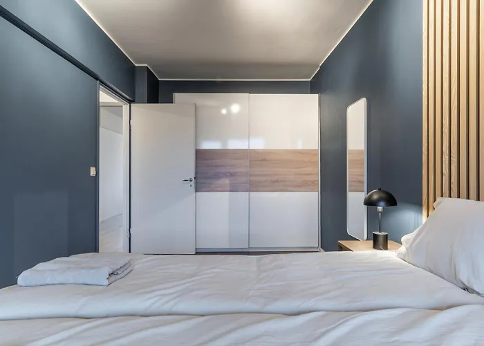 Citycenter Family Apartment, Three Bedrooms Up To 8 People, Free Parking And Wifi * Rovaniemi