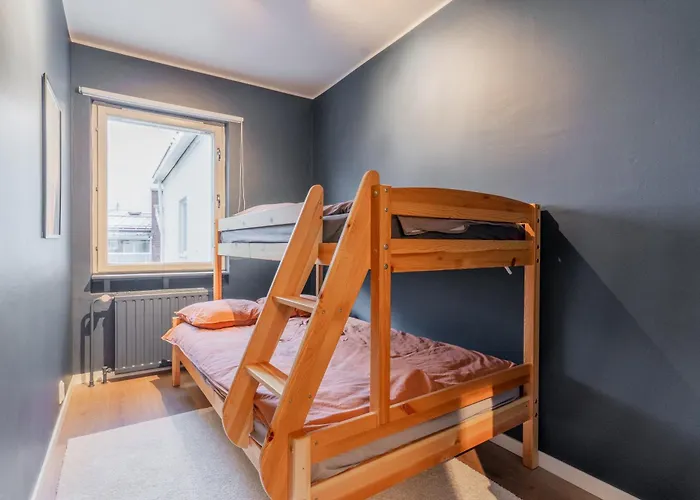 Citycenter Family Apartment, Three Bedrooms Up To 8 People, Free Parking And Wifi Appartement *