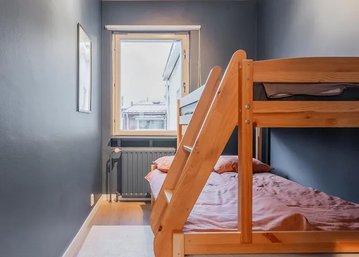 Citycenter Family Apartment, Three Bedrooms Up To 8 People, Free Parking And Wifi